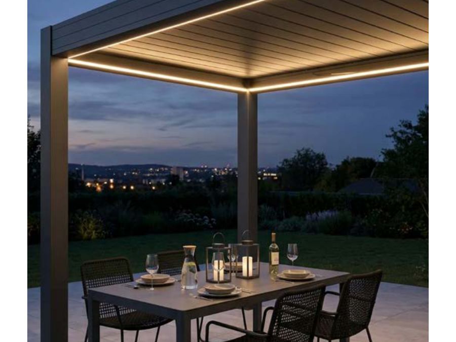 Pergola bioclimatica Premium motorizzata con LED